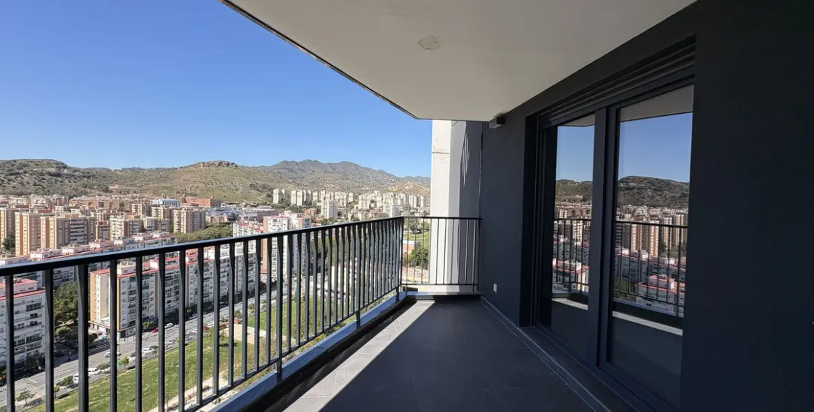 Long-term rent of middle floor apartment in Martiricos 24