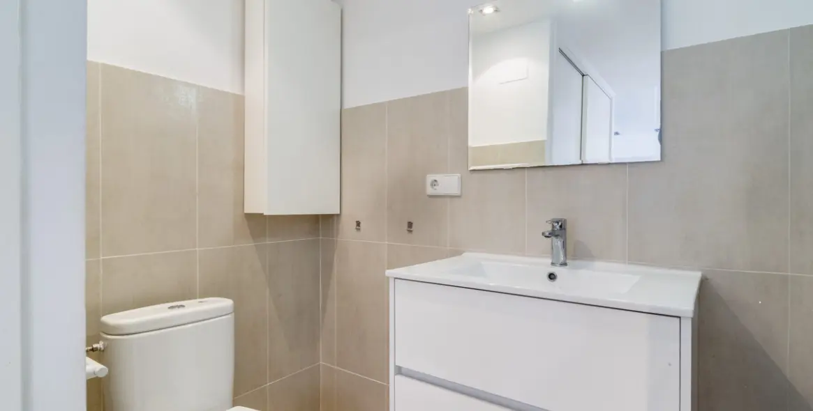 Long-term rent of middle floor apartment in Puerto Banús 20