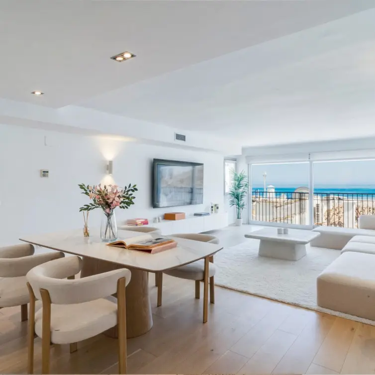 Long-term rent of middle floor apartment in Puerto Banús