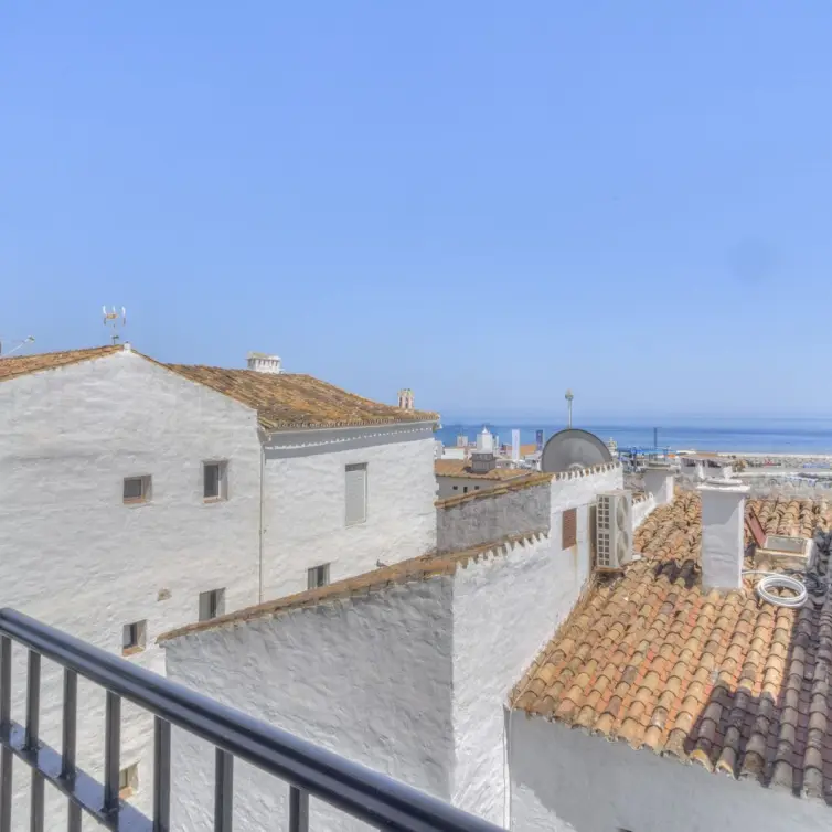 Long-term rent of middle floor apartment in Puerto Banús