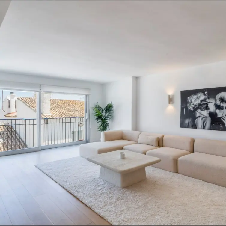 Long-term rent of middle floor apartment in Puerto Banús
