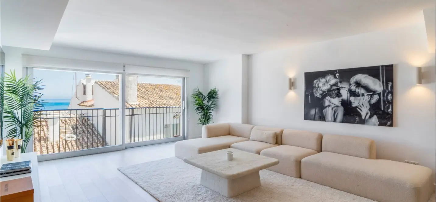 Long-term rent of middle floor apartment in Puerto Banús 3