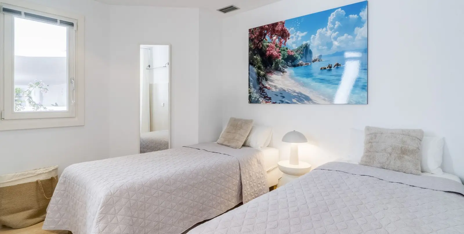 Long-term rent of middle floor apartment in Puerto Banús 11