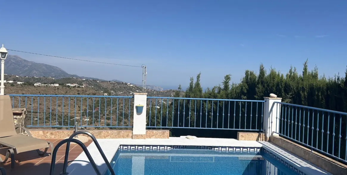 Продажа  отдельно стоящей виллы в Torrox 14