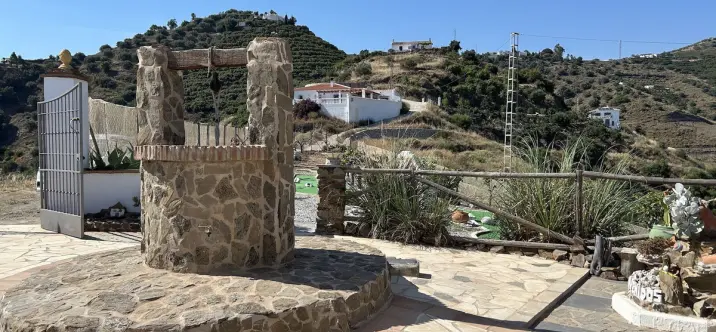 Продажа  отдельно стоящей виллы в Torrox 4
