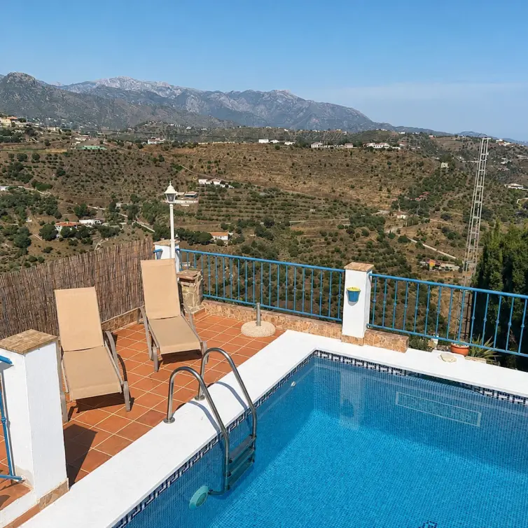 Venta de villa independiente en Torrox