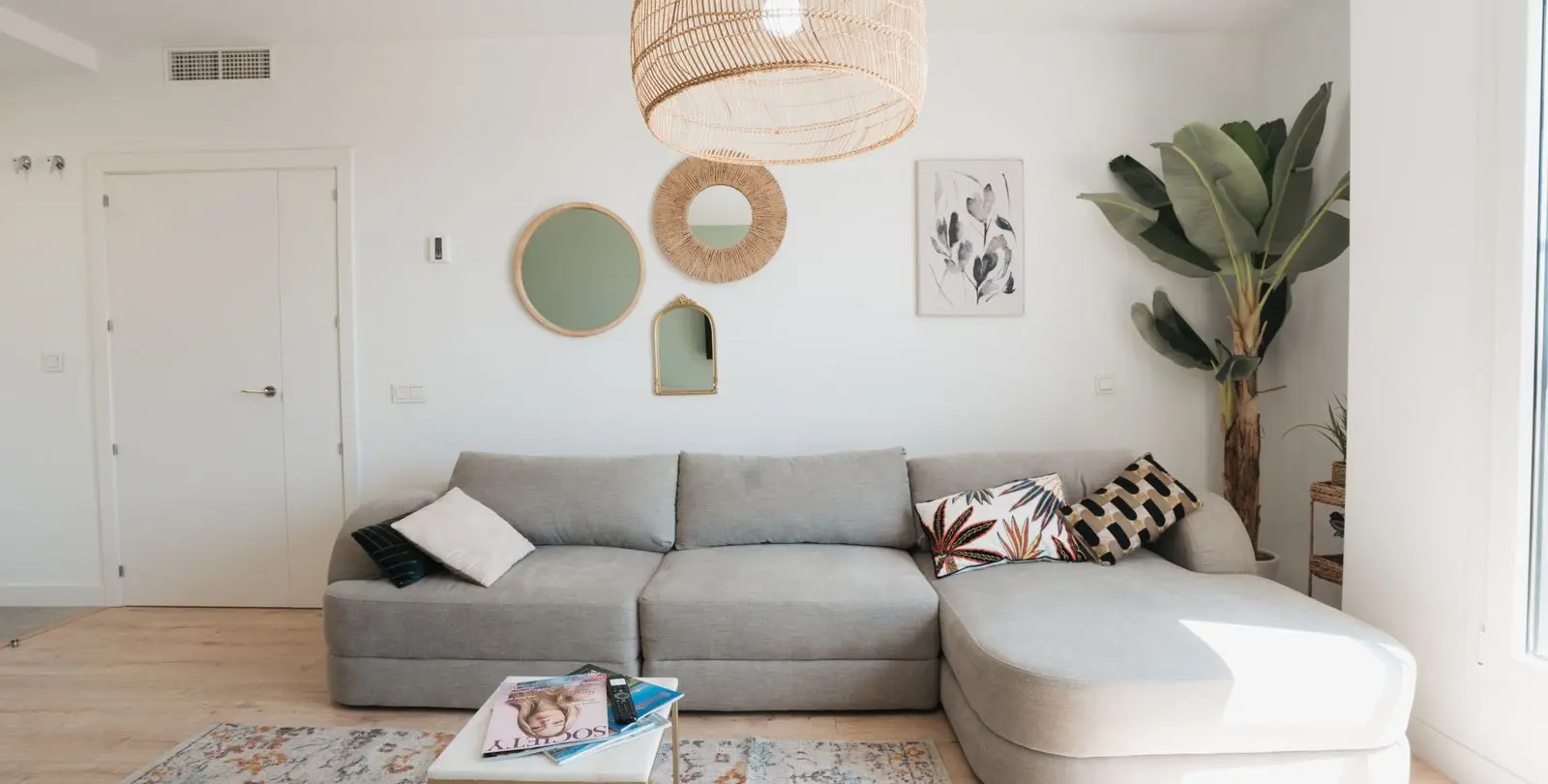 Sale of penthouse in Martiricos 5