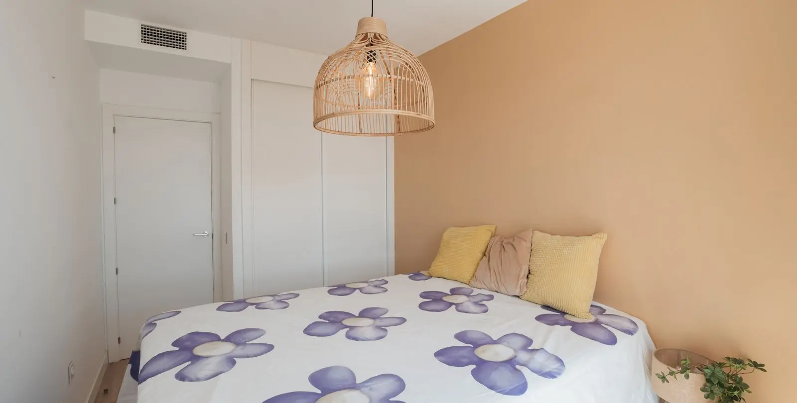 Sale of penthouse in Martiricos 11