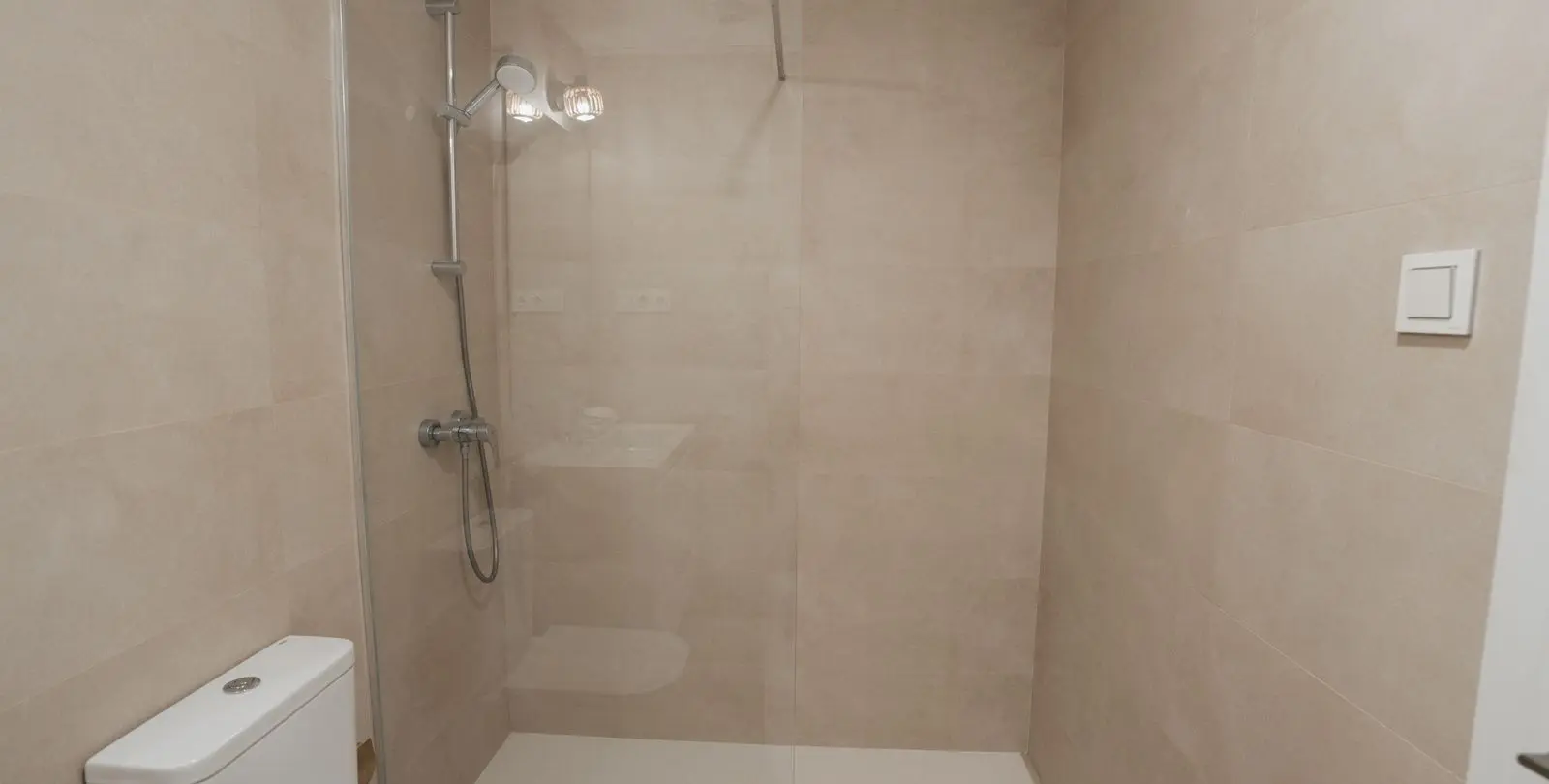 Sale of penthouse in Martiricos 14