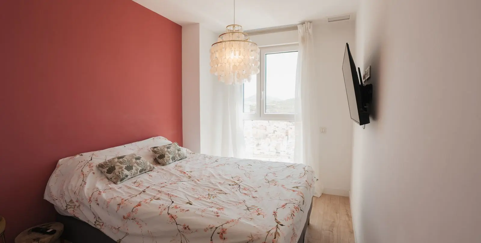 Sale of penthouse in Martiricos 18