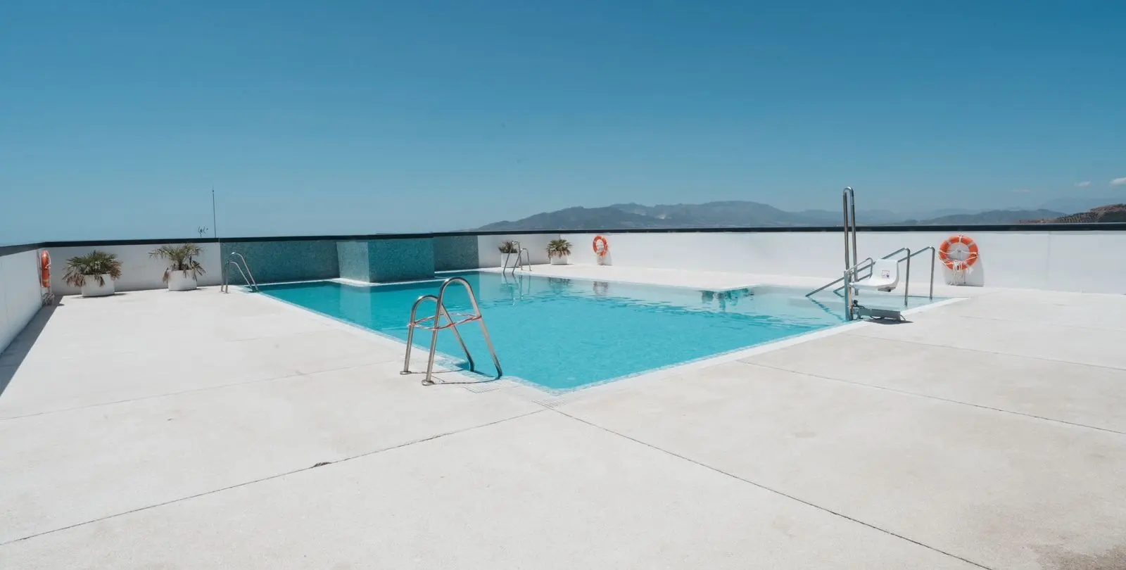 Sale of penthouse in Martiricos 24