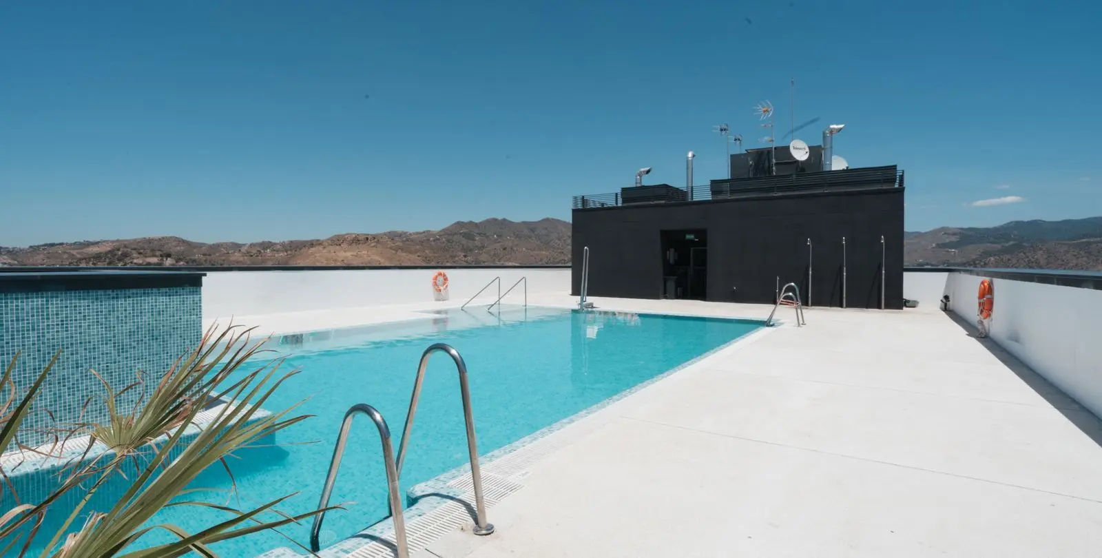 Sale of penthouse in Martiricos 25