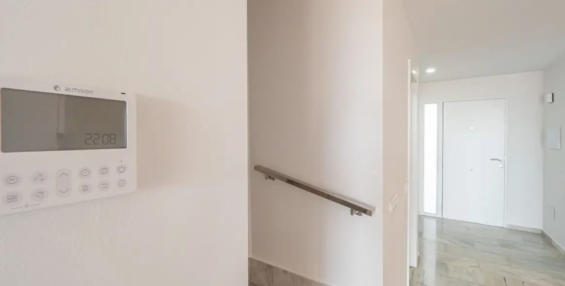 Sale of townhouse in Calahonda 16