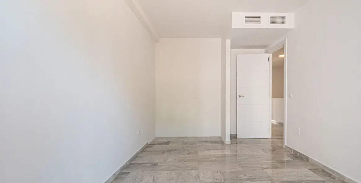Sale of townhouse in Calahonda 41