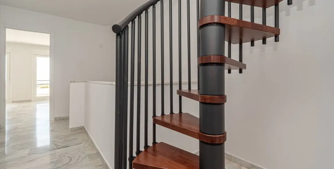 Sale of townhouse in Calahonda 47