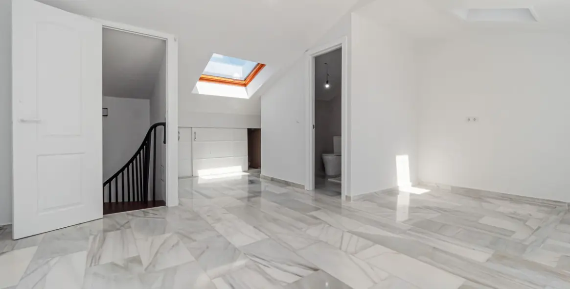Sale of townhouse in Calahonda 49