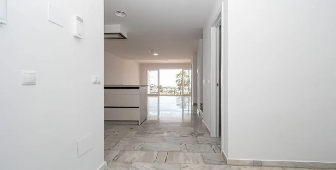 Sale of townhouse in Calahonda 63