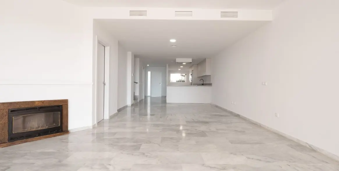 Sale of townhouse in Calahonda 68