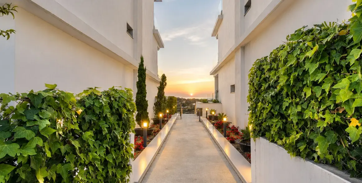 Sale of penthouse in Estepona 31