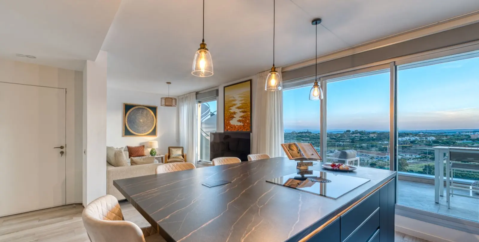 Sale of penthouse in Estepona 7