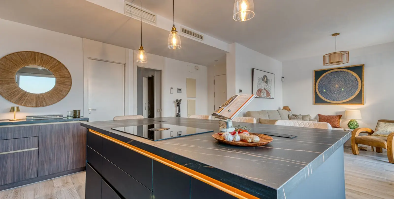Sale of penthouse in Estepona 10