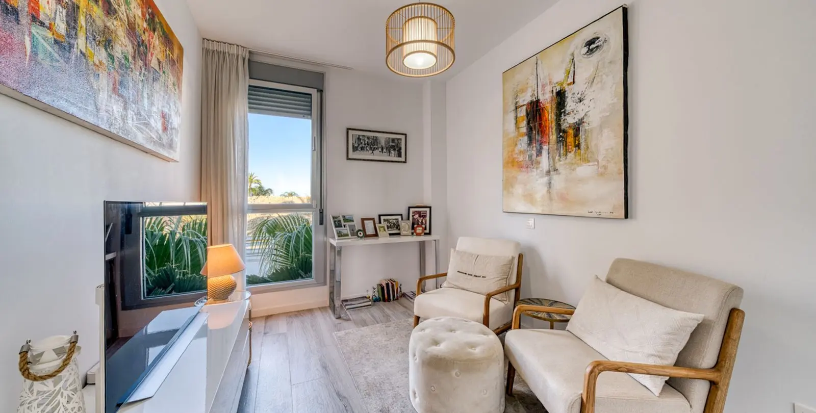 Sale of penthouse in Estepona 14