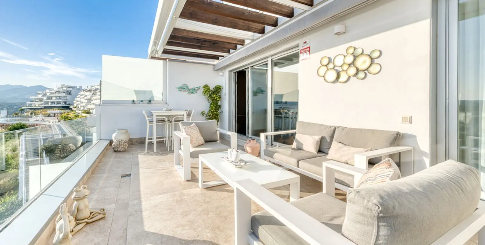 Sale of penthouse in Estepona 19