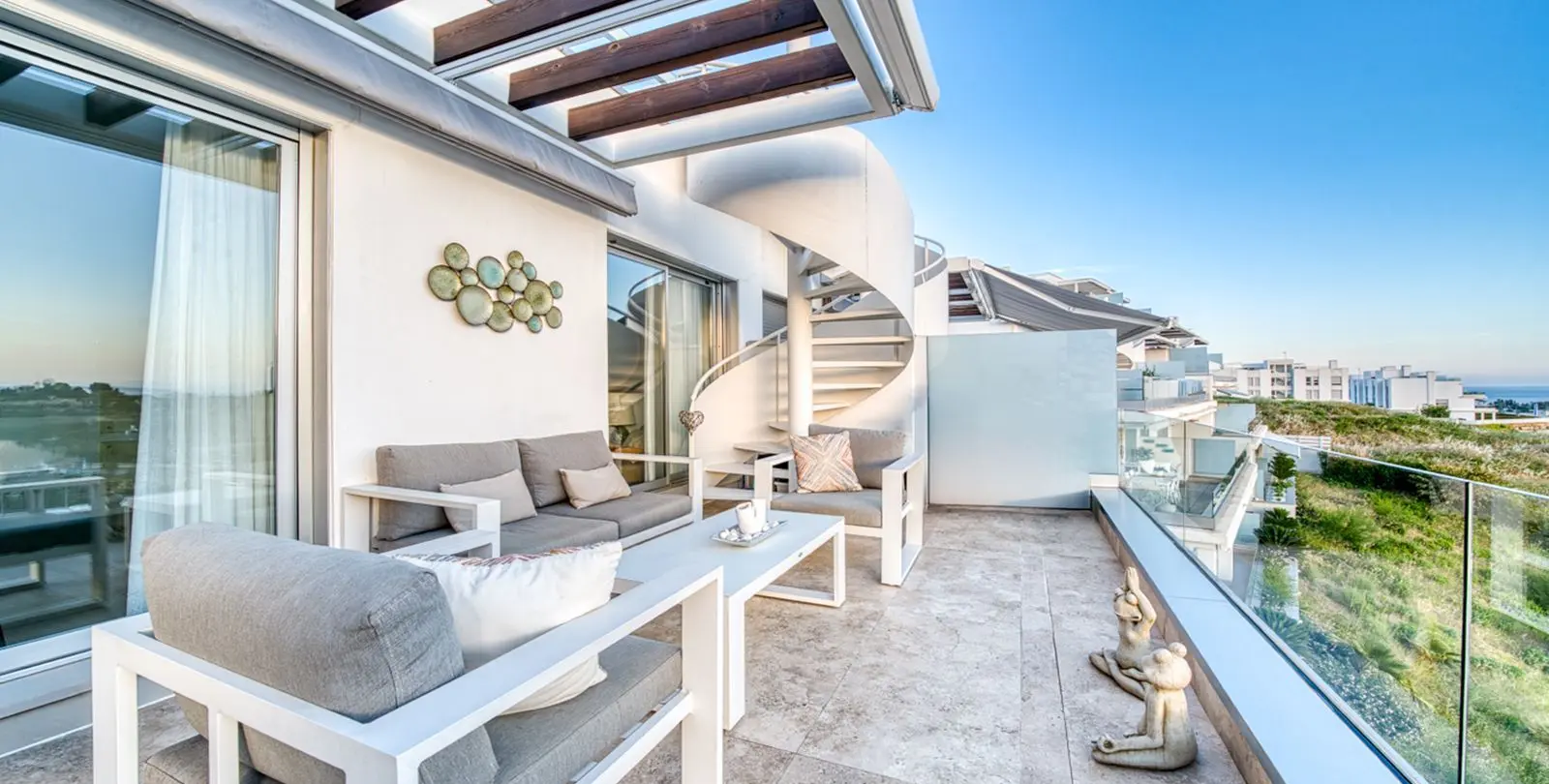 Sale of penthouse in Estepona 22