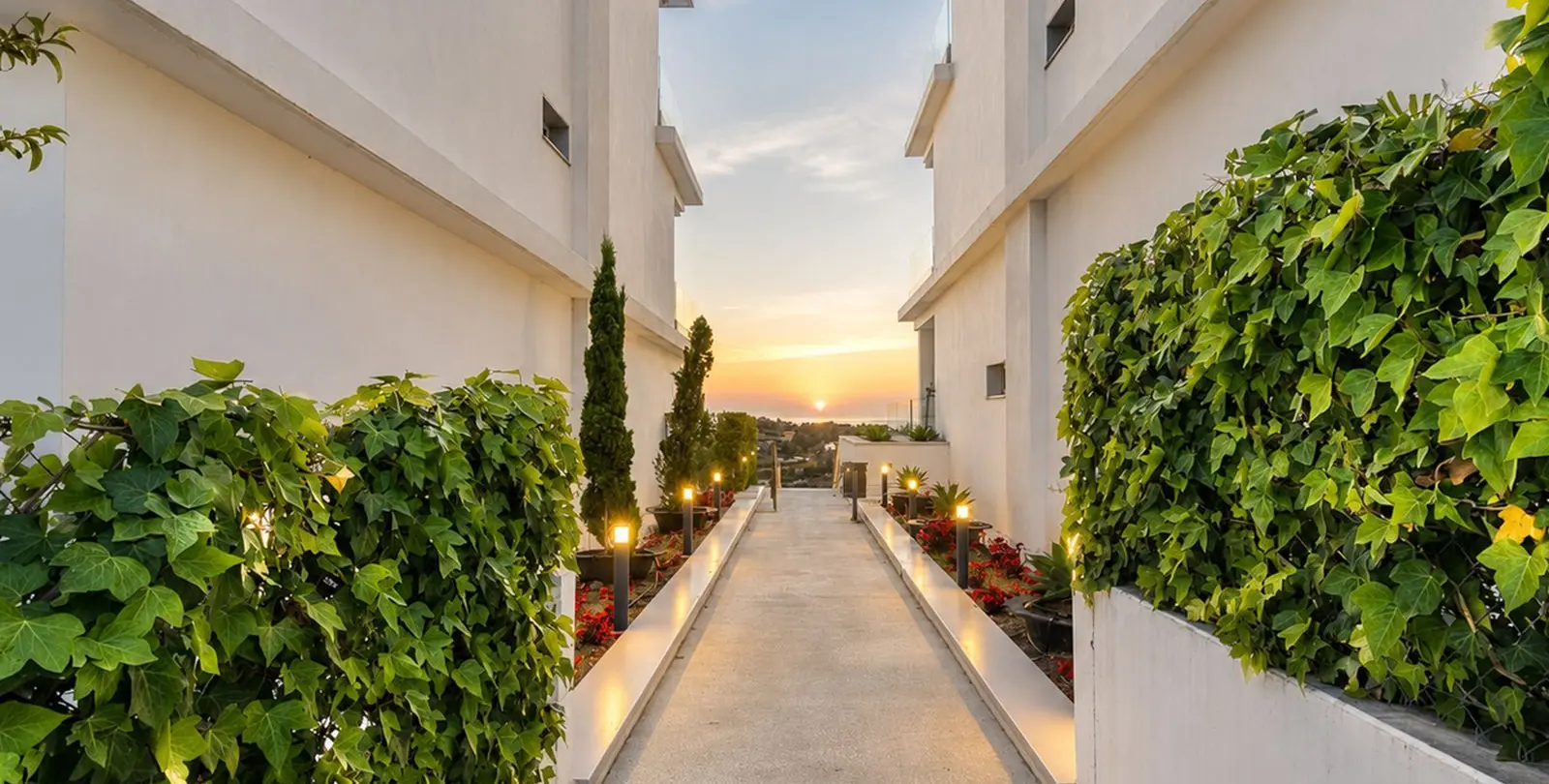 Sale of penthouse in Estepona 30