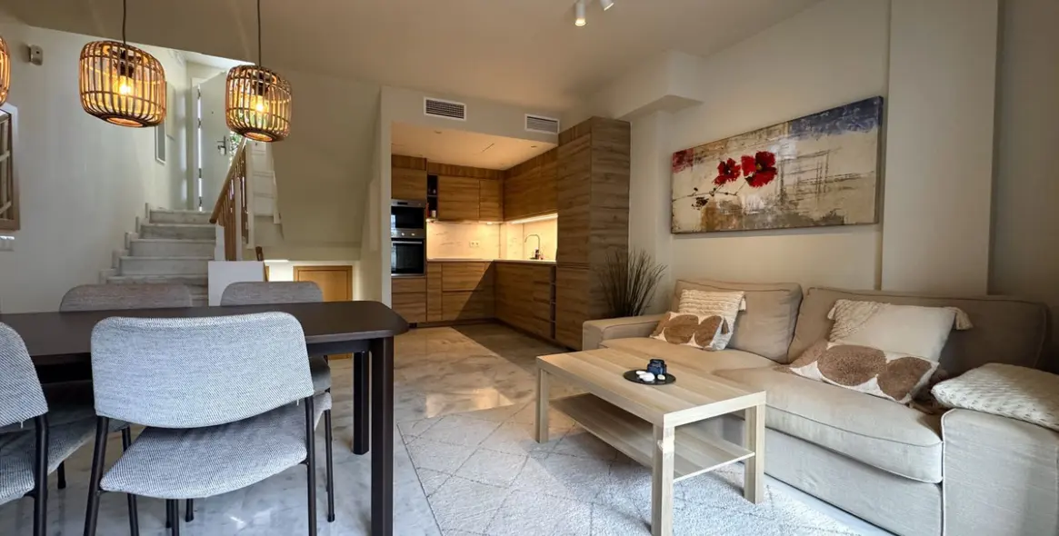 Продажа таунхауса в Riviera del Sol 1