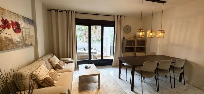 Sale of townhouse in Riviera del Sol 4