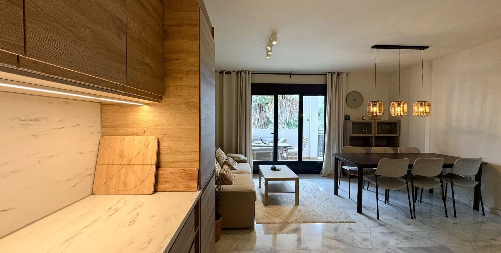 Sale of townhouse in Riviera del Sol 12