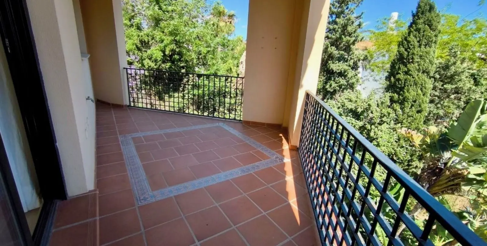Продажа пентхауса в Puerto Banús 1