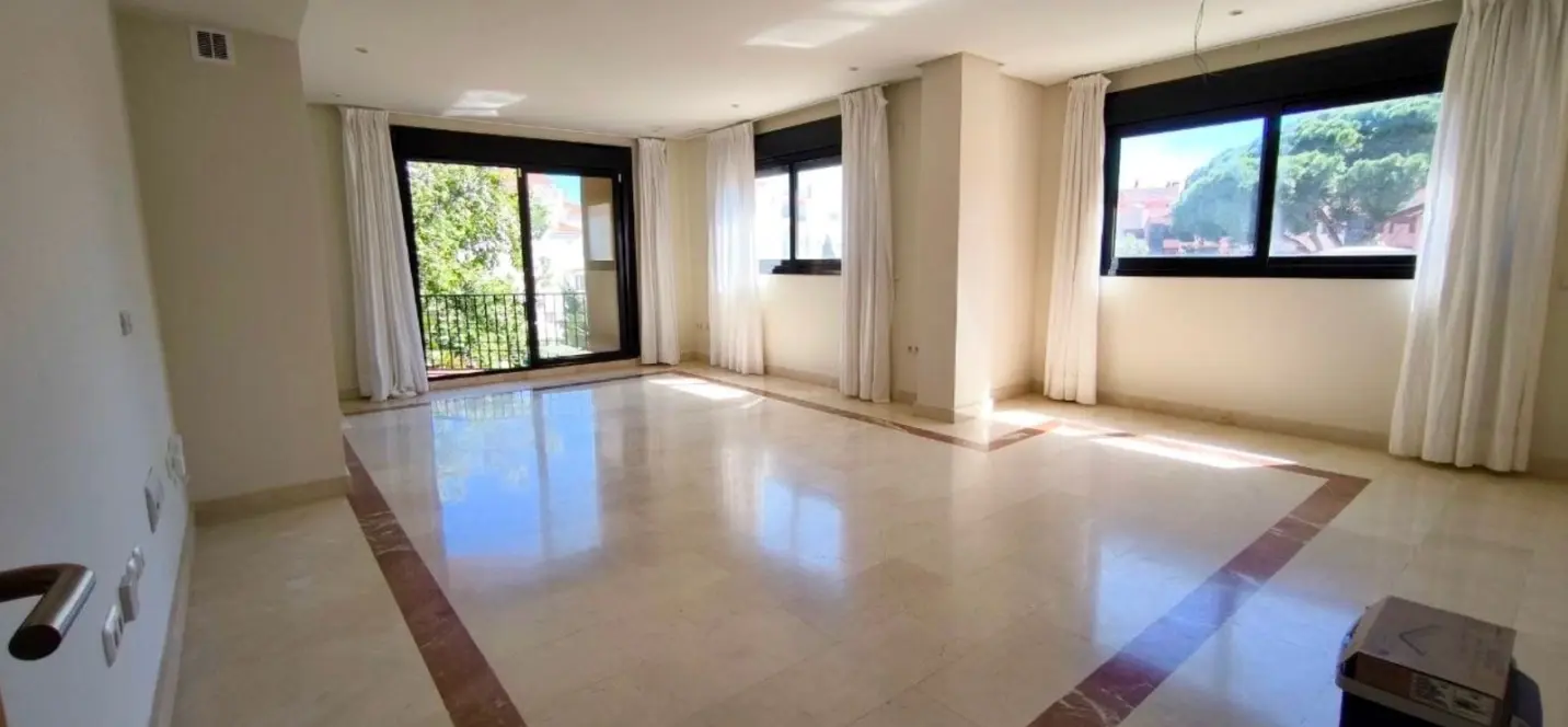 Продажа пентхауса в Puerto Banús 3