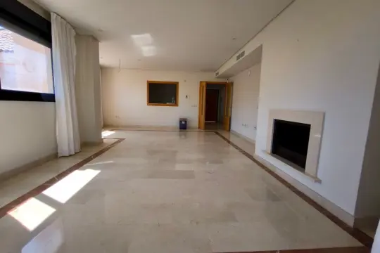 Image 6 thumb