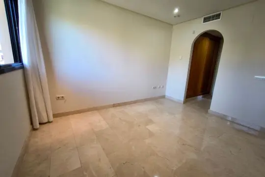 Image 14 thumb