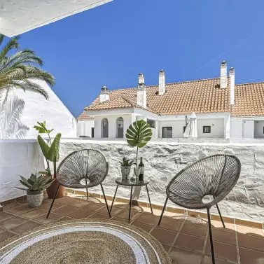Venta de apartamento en planta media en Nueva Andalucía