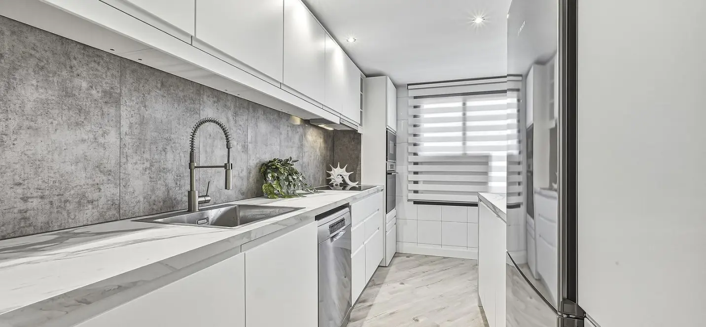 Sale of middle floor apartment in Nueva Andalucía 1