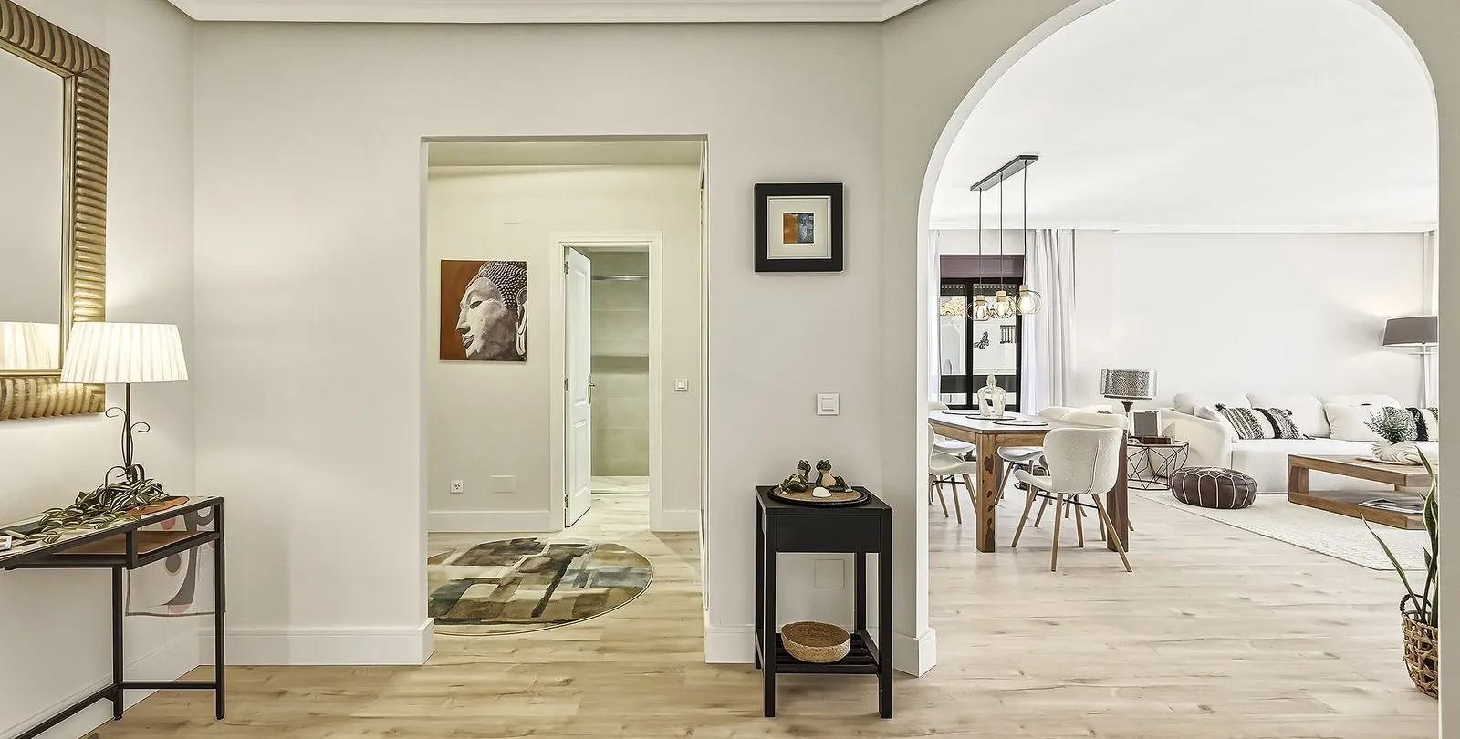 Sale of middle floor apartment in Nueva Andalucía 9