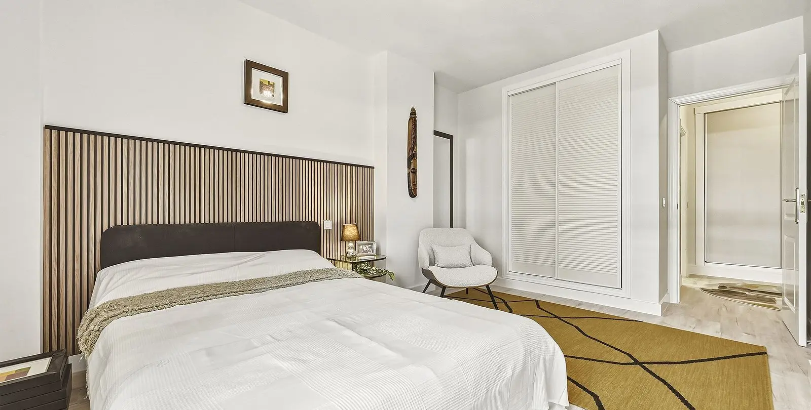 Sale of middle floor apartment in Nueva Andalucía 15