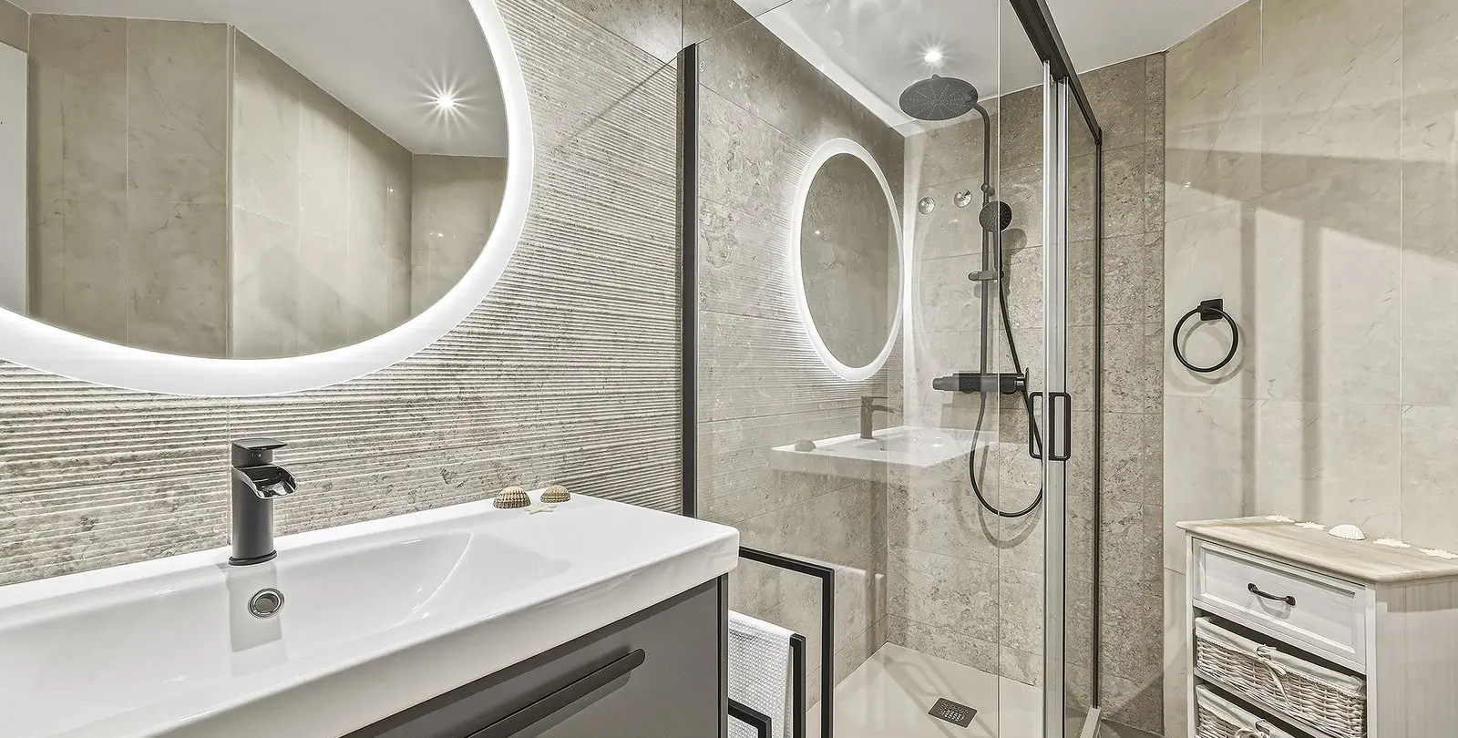 Sale of middle floor apartment in Nueva Andalucía 16