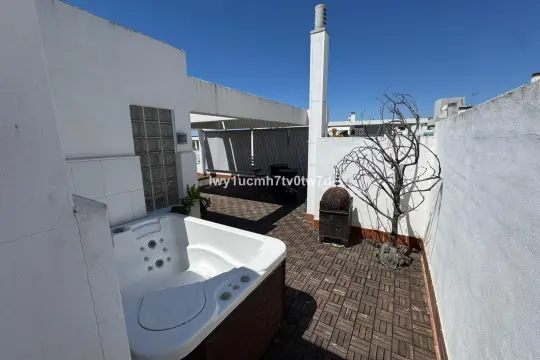 Image 9 thumb