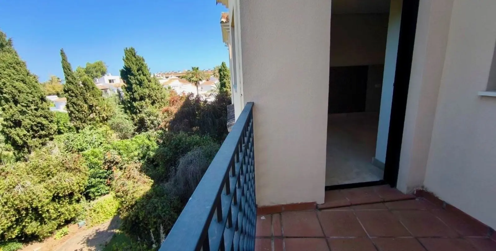 Sale of penthouse in Puerto Banús 7