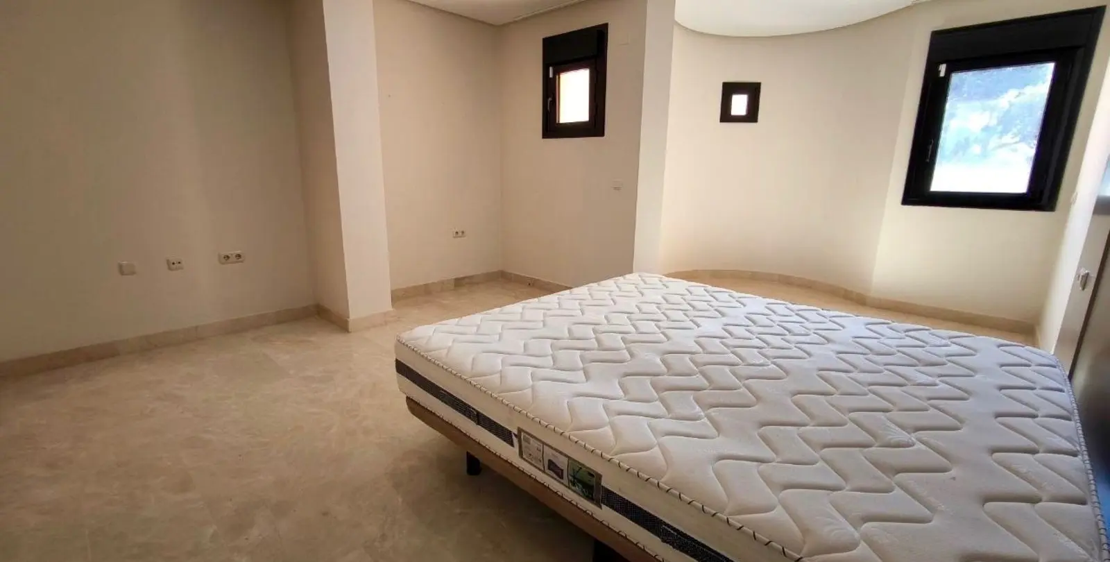 Sale of penthouse in Puerto Banús 9