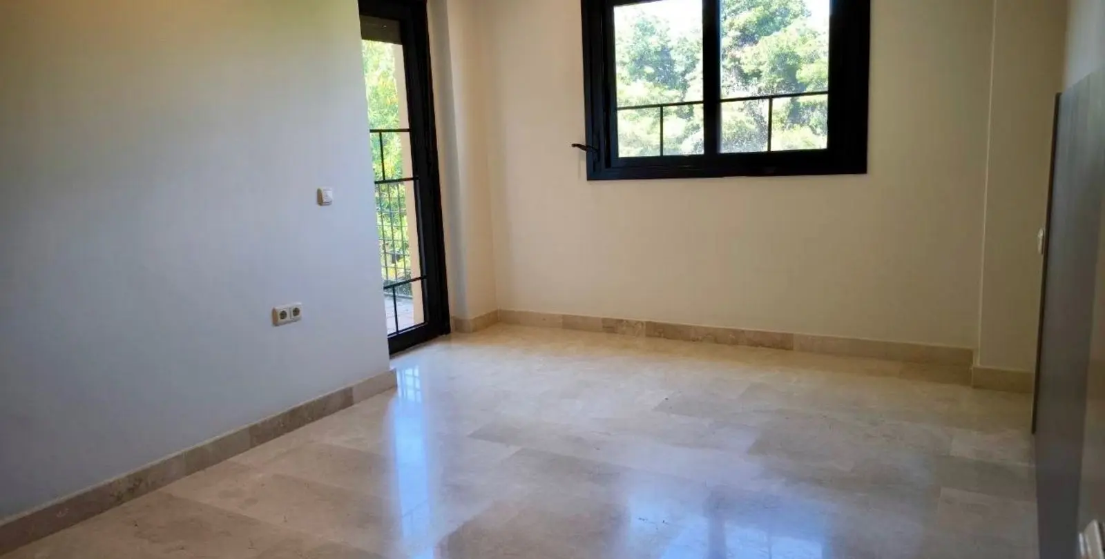 Sale of penthouse in Puerto Banús 23