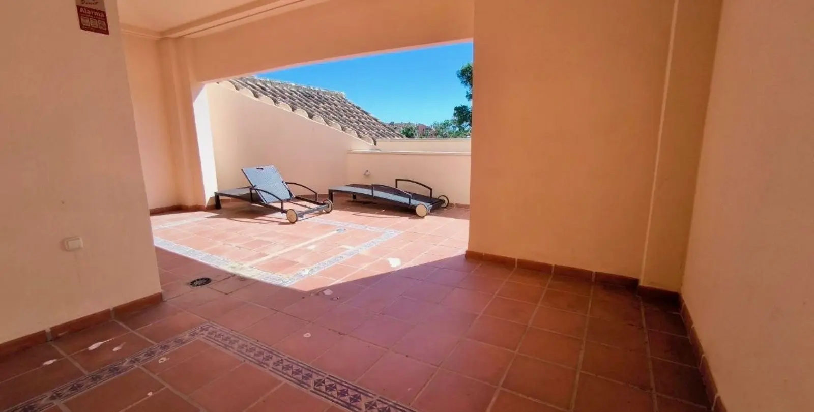 Sale of penthouse in Puerto Banús 30