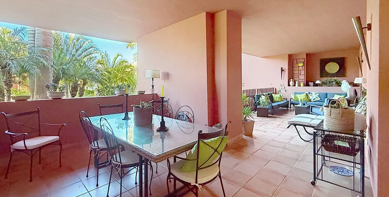 Продажа апартаментов на первом этаже в Estepona 10