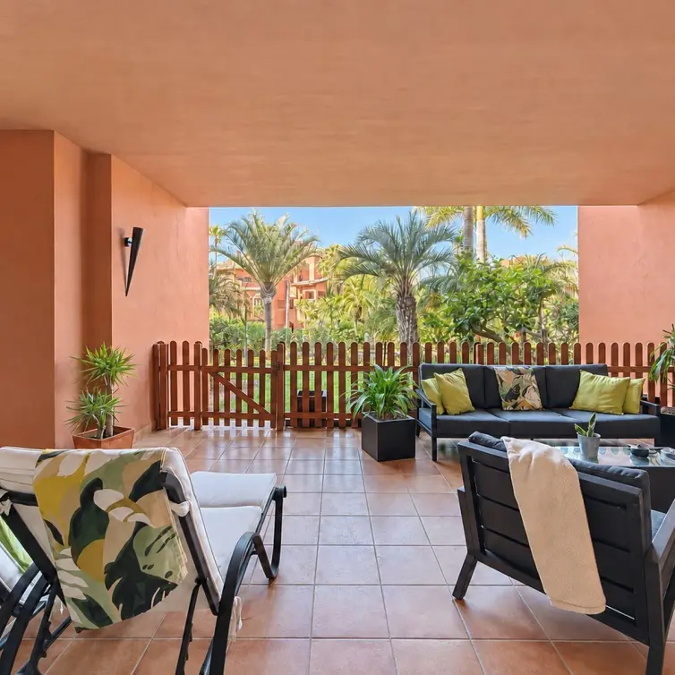 Sale of ground floor apartment in Estepona