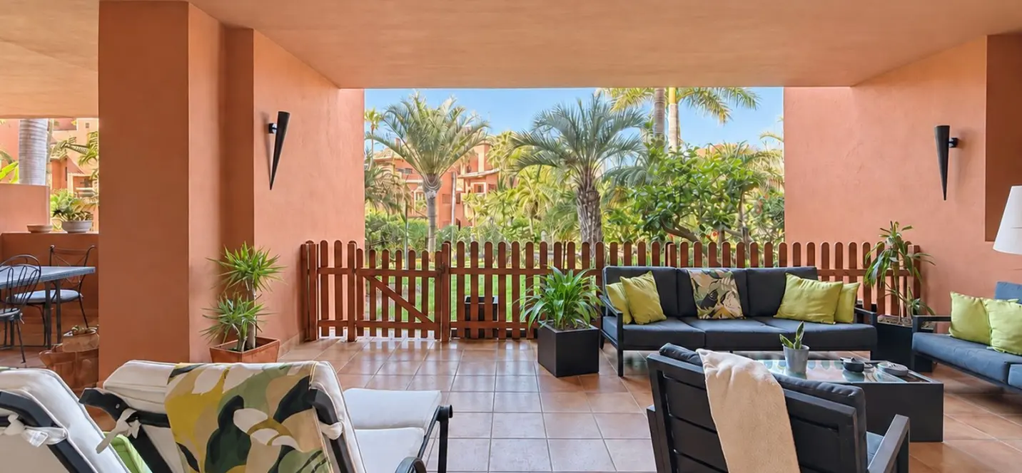 Sale of ground floor apartment in Estepona 0