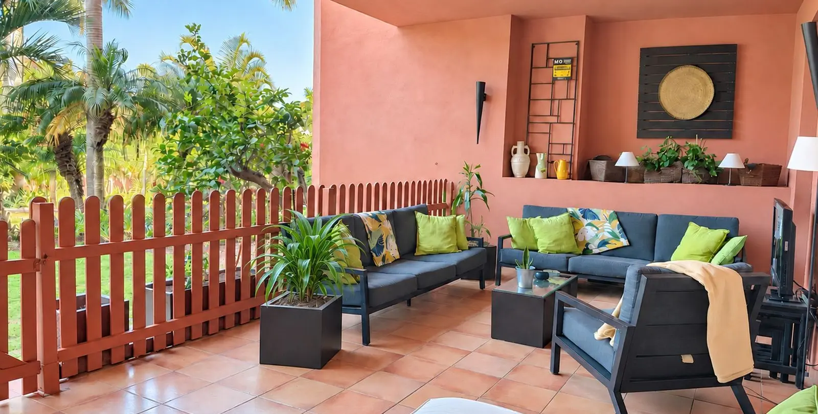 Sale of ground floor apartment in Estepona 3